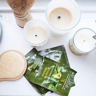 Tá sem tempo de fazer aquela hidratação de 10 minutos (alô, mãesss, vem comigooo!), mas afim de um resultado parecido? Hoje no blog contei sobre a Manteiga de Abacate da @bioextratus, que além de ser bem potente no quesito hidratação, é daquelas que resolvem a vida em 60 segundos e o melhor? Funcionou tanto no meu cabelo quanto no da Jo (isso é raaaro, bem raro!). Lá foi pro meu ranking de produtos preferidos da marca! ❤ #patrocinadoresdofuti < via Cá > Tá sem tempo de fazer aquela hidratação de 10 minutos (alô, mãesss, vem comigooo!), mas afim de um resultado parecido? Hoje no blog contei sobre a Manteiga de Abacate da @bioextratus, que além de ser bem potente no quesito hidratação, é daquelas que resolvem a vida em 60 segundos e o melhor? Funcionou tanto no meu cabelo quanto no da Jo (isso é raaaro, bem raro!). Lá foi pro meu ranking de produtos preferidos da marca! ❤ #patrocinadoresdofuti < via Cá >