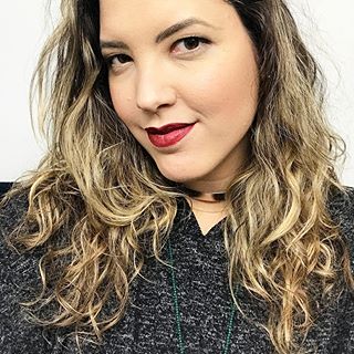 Batonzão, cabelão & carão, meu trio maravilha que sempre me deixa mais confiante! Qual o trio maravilha de vocês? #paposobreautoestima < via Cá > Batonzão, cabelão & carão, meu trio maravilha que sempre me deixa mais confiante! Qual o trio maravilha de vocês? #paposobreautoestima < via Cá >